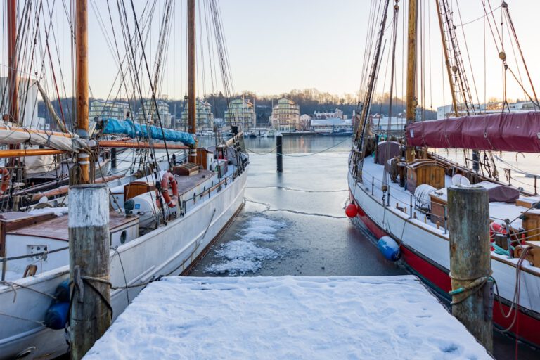 Photo Winter sailing: Ice yacht